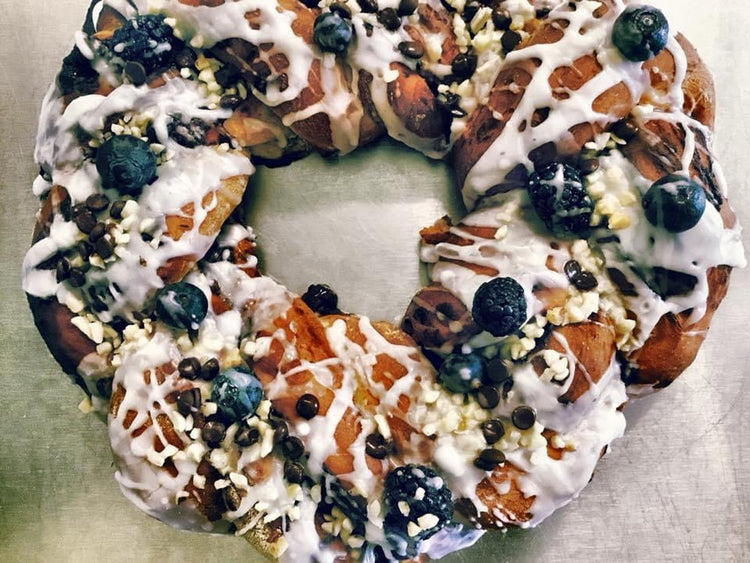 BAKEHOUSE SWEET WREATHS & SWIRLS