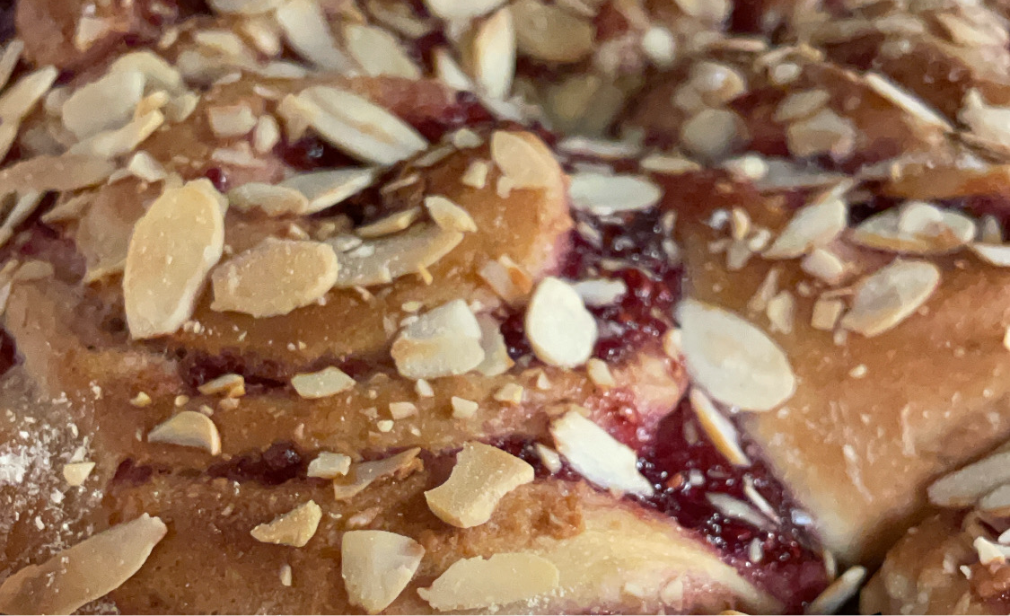 RASPBERRY AND ALMOND SWIRL