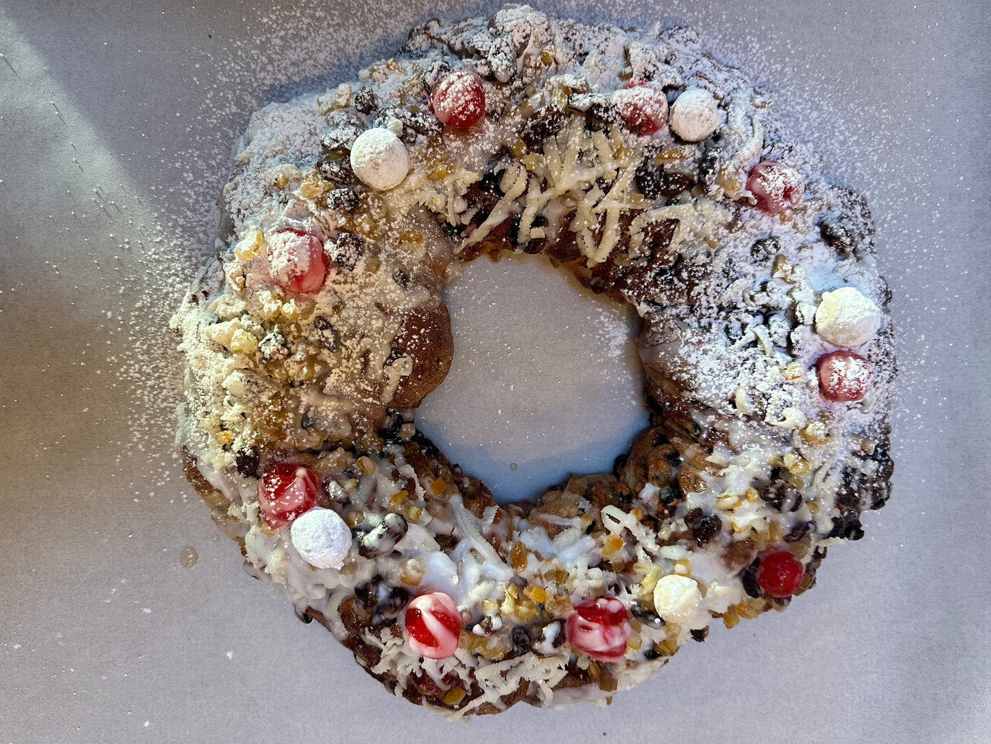 STOLLEN CHRISTMAS WREATH