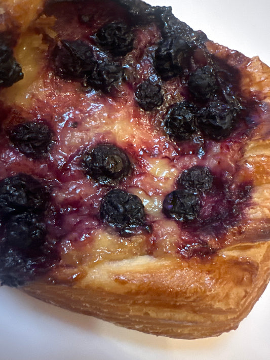 LEMON AND BERRY PASTRY